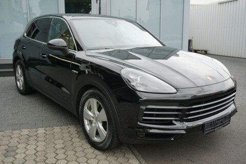 Porsche Cayenne 3.0 Hybrid 462 PS