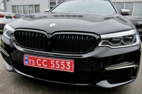 BMW M550i 530PS xDrive Black-Paket LED