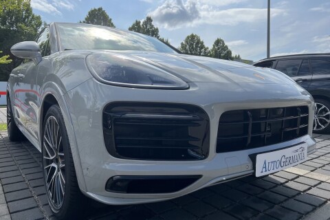 Porsche Cayenne GTS Coupe 460PS Matrix