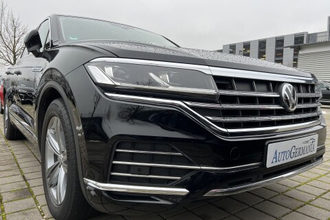 VW Touareg 3.0TDI 286PS Elegance Пневмо LED