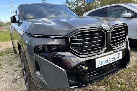 BMW XM 4.4 Hybrid 653PS Individual Exclusive Black-Paket