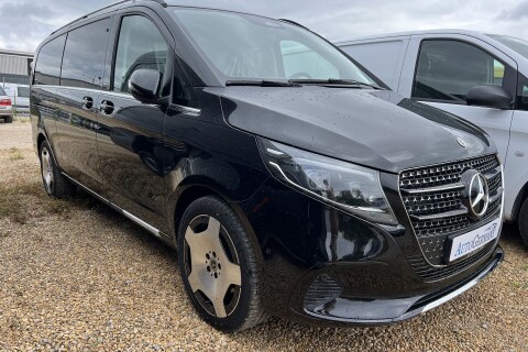 Mercedes-Benz V300d 4Matic Airmatic Avantgarde Extralang 7-Seat